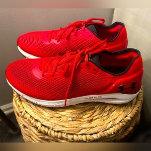 Men’s Red Under Armor Athletic Shoes Size 13 HOVR Sonic 4CN